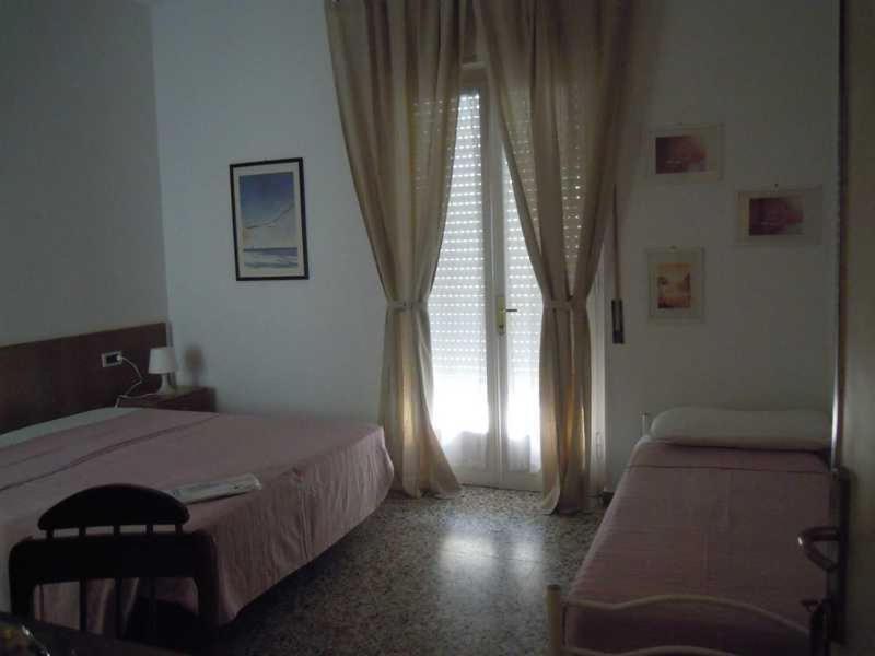 Hotel Del Mar וירג'יו חדר תמונה